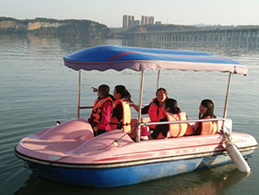 380豪华休闲型6座电动船